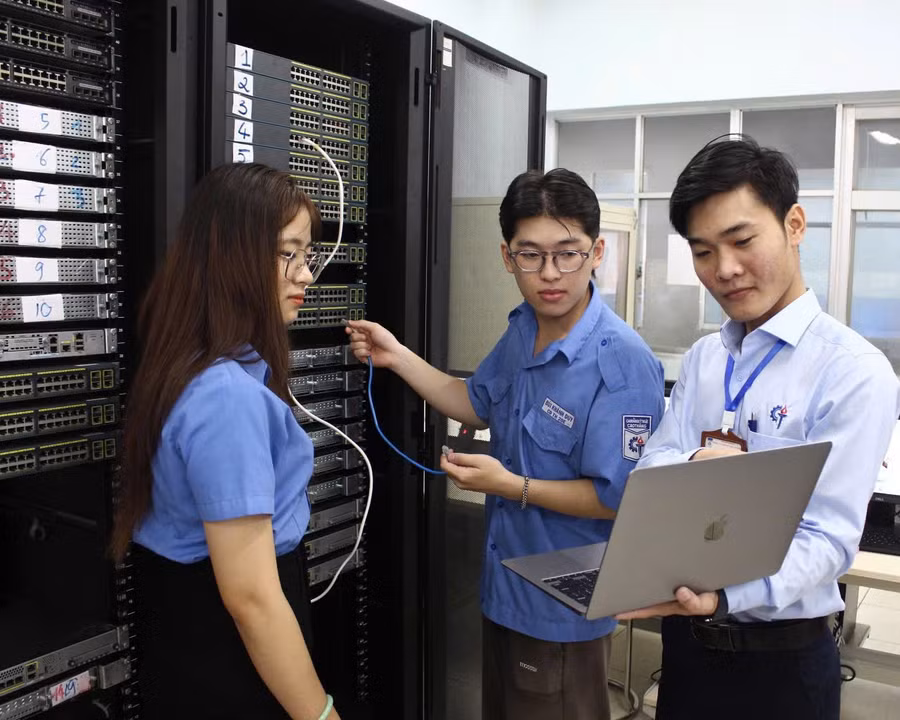 HASEMI, Chi hội Bán dẫn, nhân lực bán dẫn, đào tạo nhân lực bán dẫn, công nghiệp bán dẫn, ngành bán dẫn Việt Nam, nhân lực chất lượng cao, đào tạo theo đặt hàng, doanh nghiệp - nhà trường, công nghệ bán dẫn, phát triển nguồn nhân lực, hệ sinh thái bán dẫn
