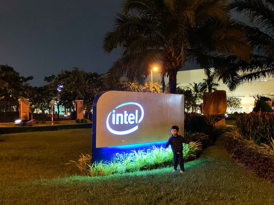 14A, 22nm, cổ phiếu, Intel